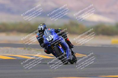 media/Sep-11-2022-SoCal Trackdays (Sun) [[81b7e951af]]/Turn 14 (1130am)/